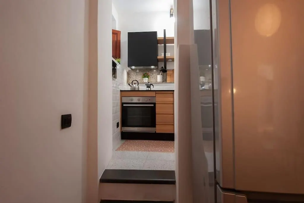 Settignano Antica Corte Deluxe Apartment 0*,  איטליה